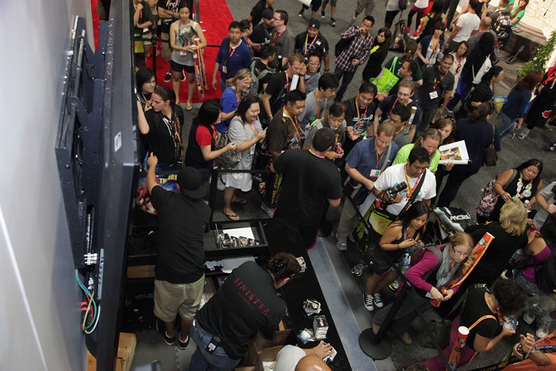 cbs_and_summit_entertainment_booths_at_comic-con_2012_for_antelope_entertainment-30