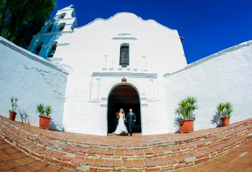 Valerie and Raul wedding album by San Diego Wedding Photographers Andrew Abouna_024-025