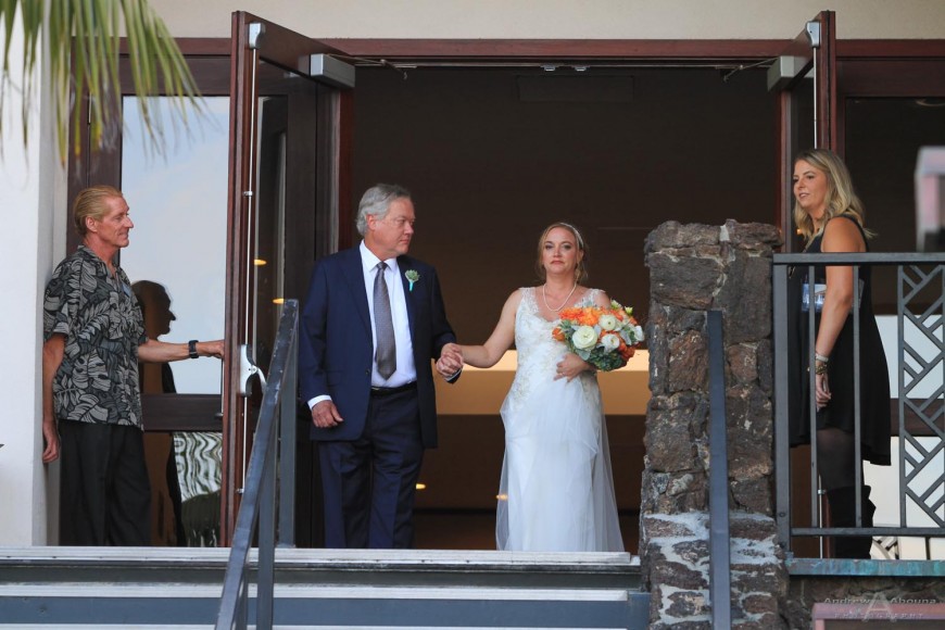 Amber and Josh - Catamaran Resort Wedding Photography - San Diego Wedding Photographers Andrew Abouna - AbounaPhoto
